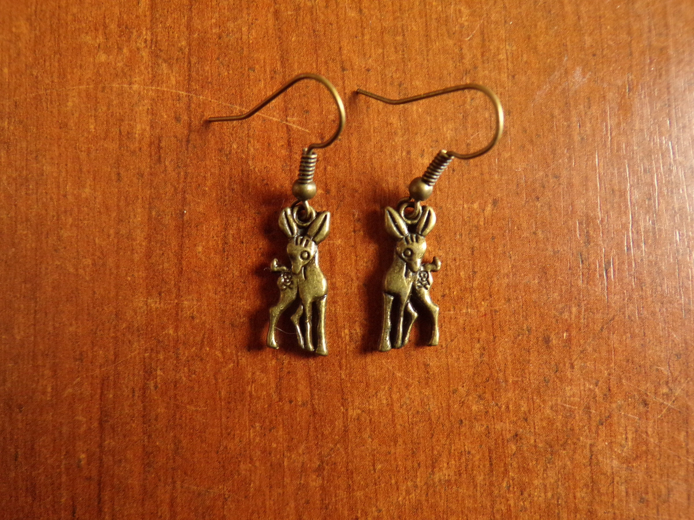 Boucles d'oreilles couleur bronze faons 19 x 10 mm